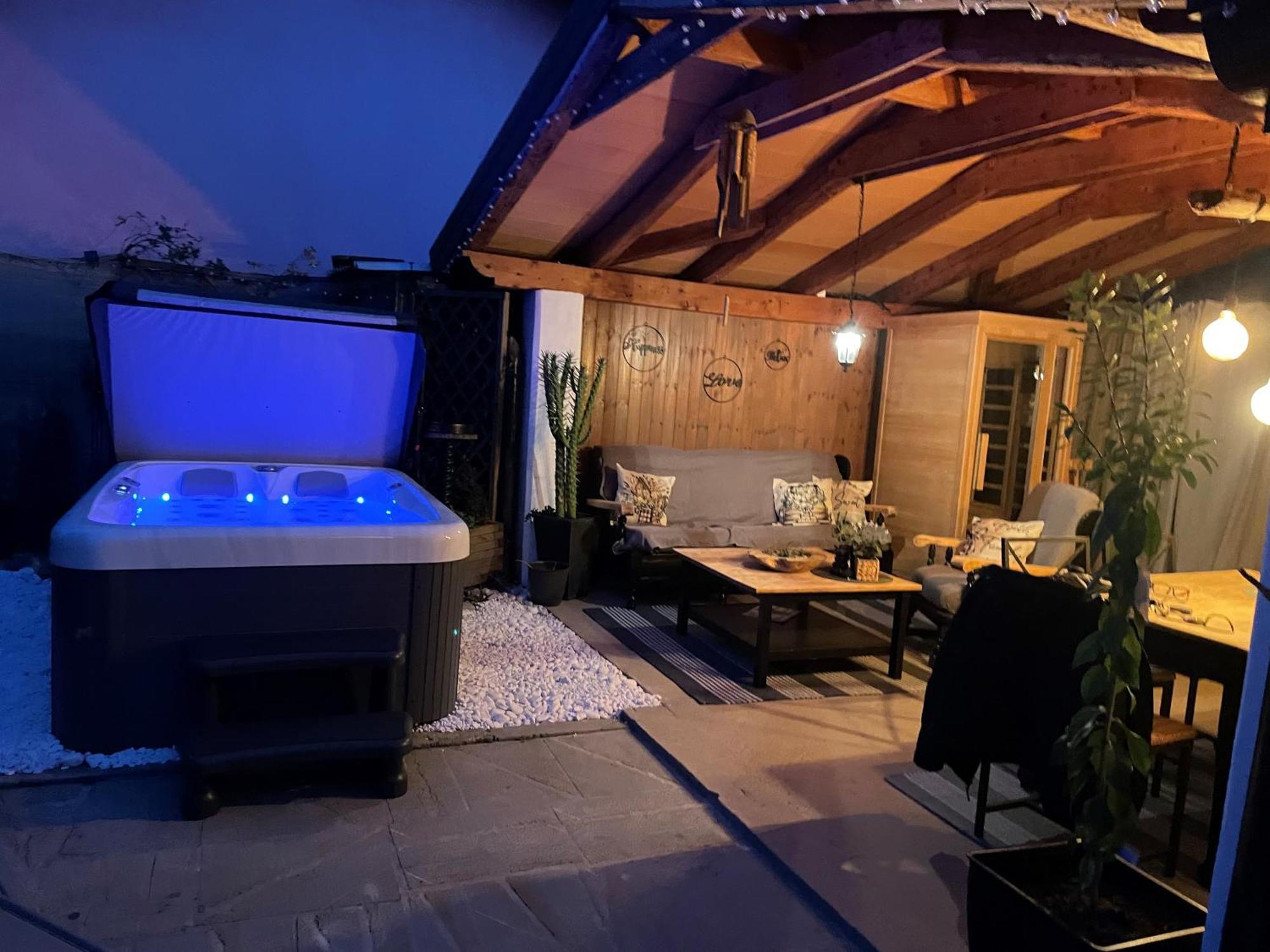 Villa Noa Jacuzzi & Sauna Izola Exteriér fotografie
